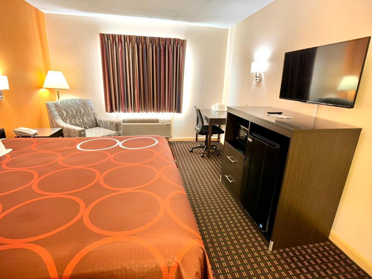 Super 8 By Wyndham Hillsville Bagian luar foto