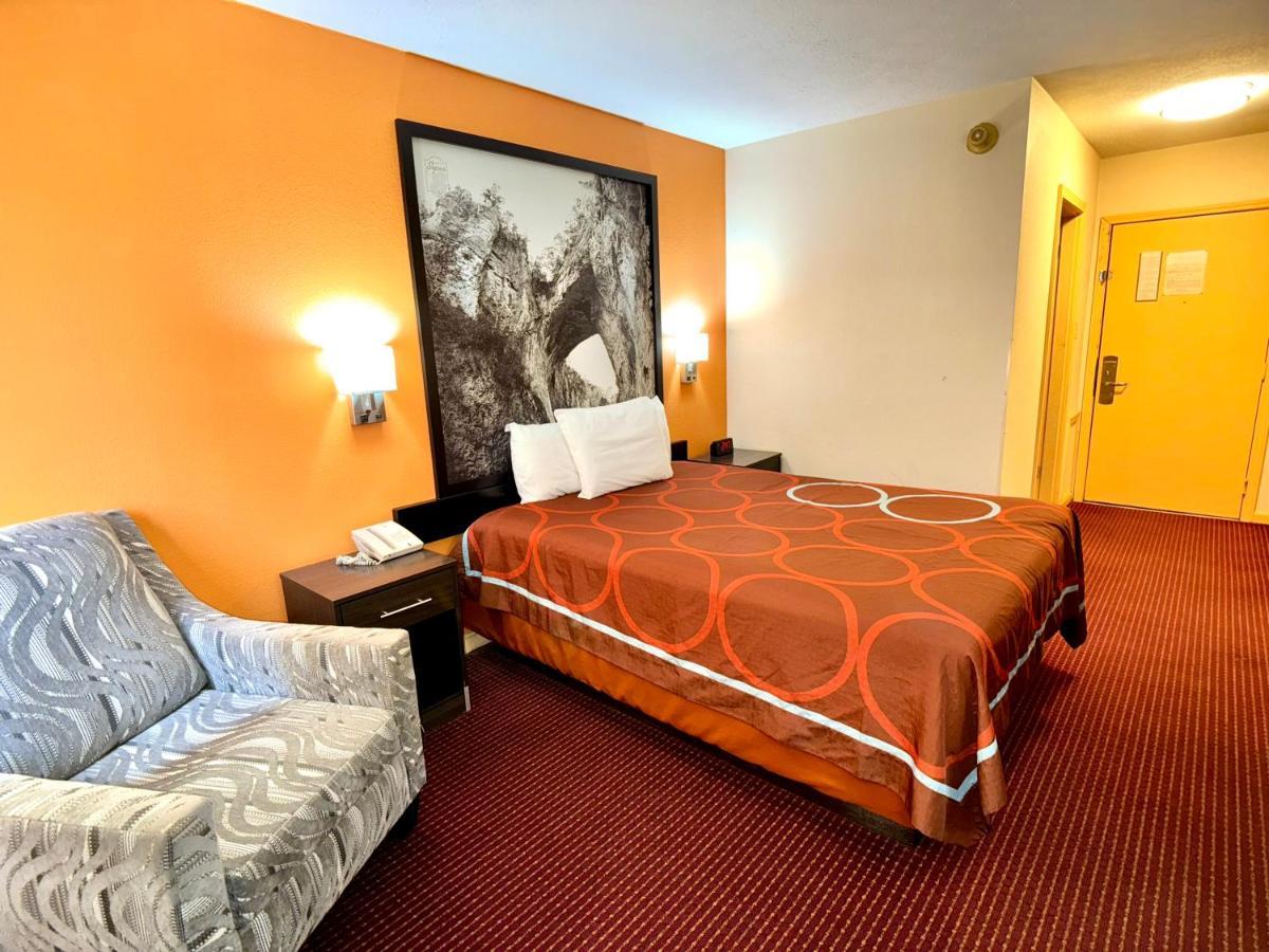 Super 8 By Wyndham Hillsville Bagian luar foto