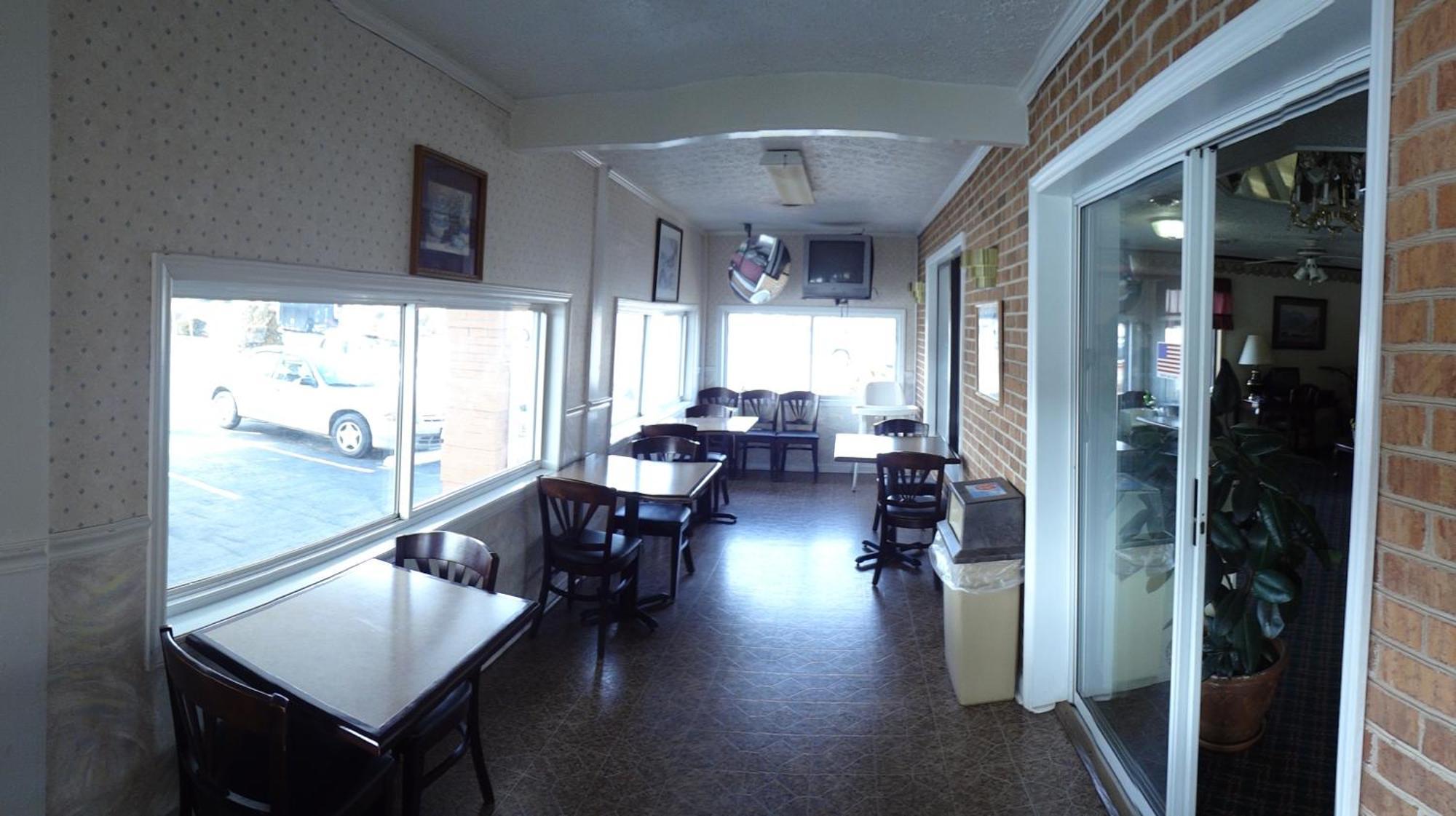 Super 8 By Wyndham Hillsville Bagian luar foto