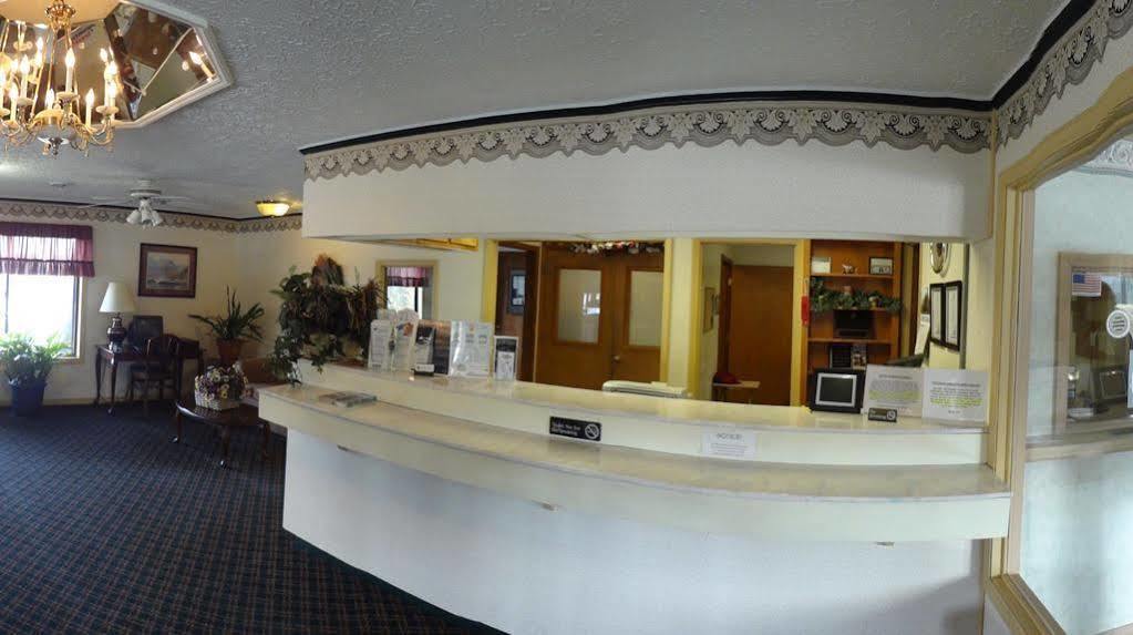 Super 8 By Wyndham Hillsville Bagian luar foto